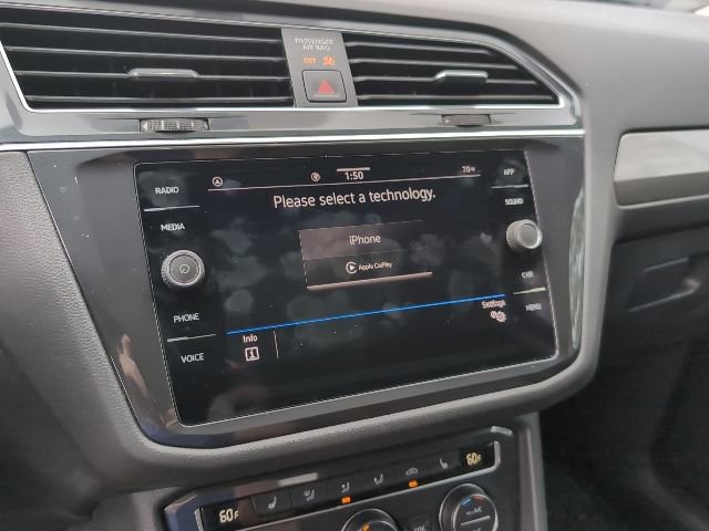 Used 2021 Volkswagen Tiguan SE image 16