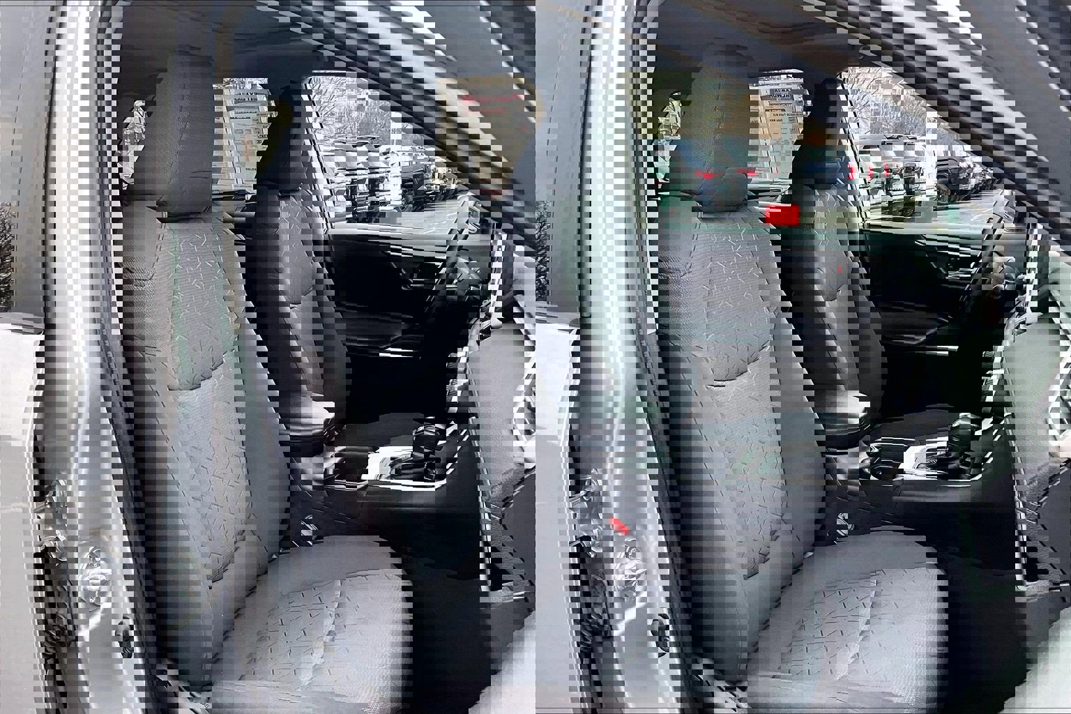 Used 2020 Toyota RAV4 XLE w/ Convenience Package image 7