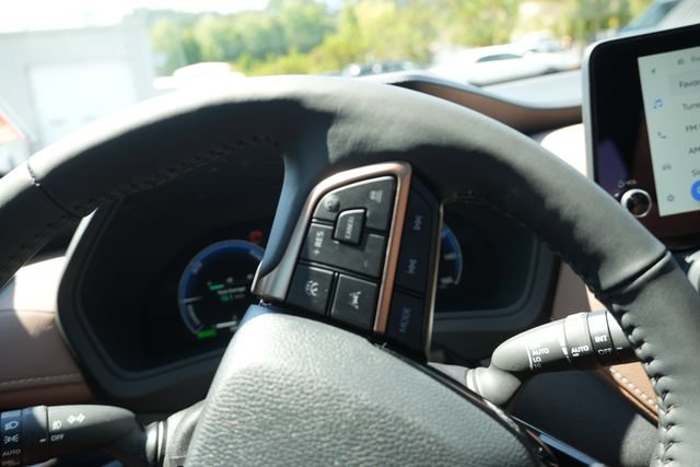 Used 2025 Toyota Grand Highlander AWD Hybrid image 31