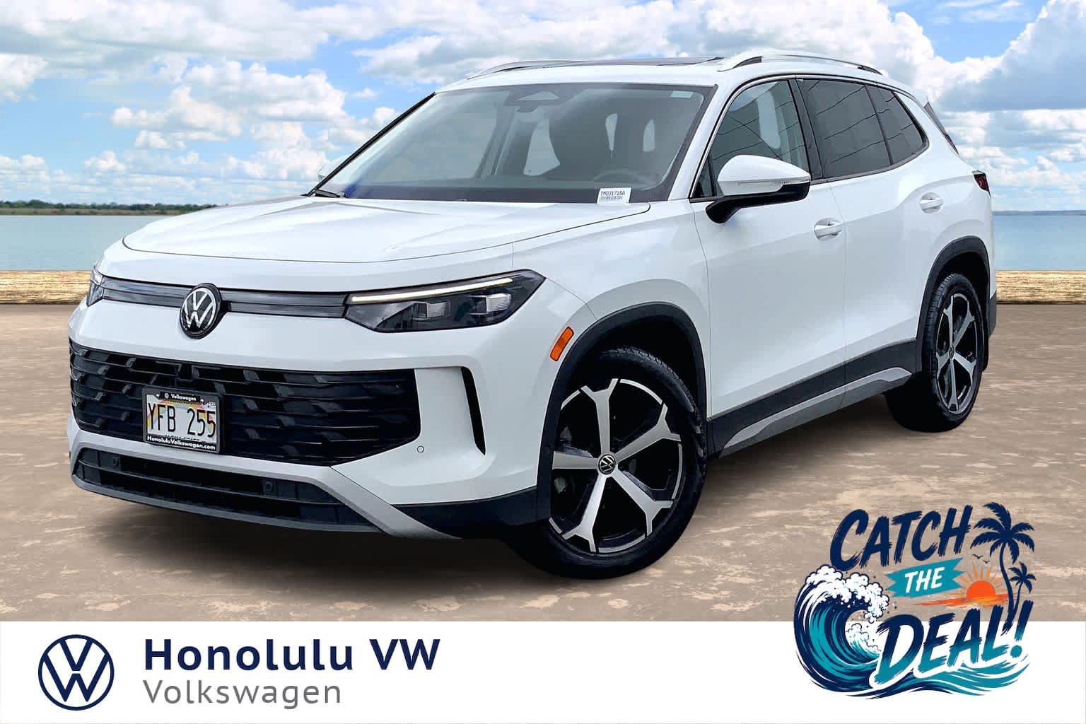 Certified 2026 Volkswagen Tiguan SE FWD image 1