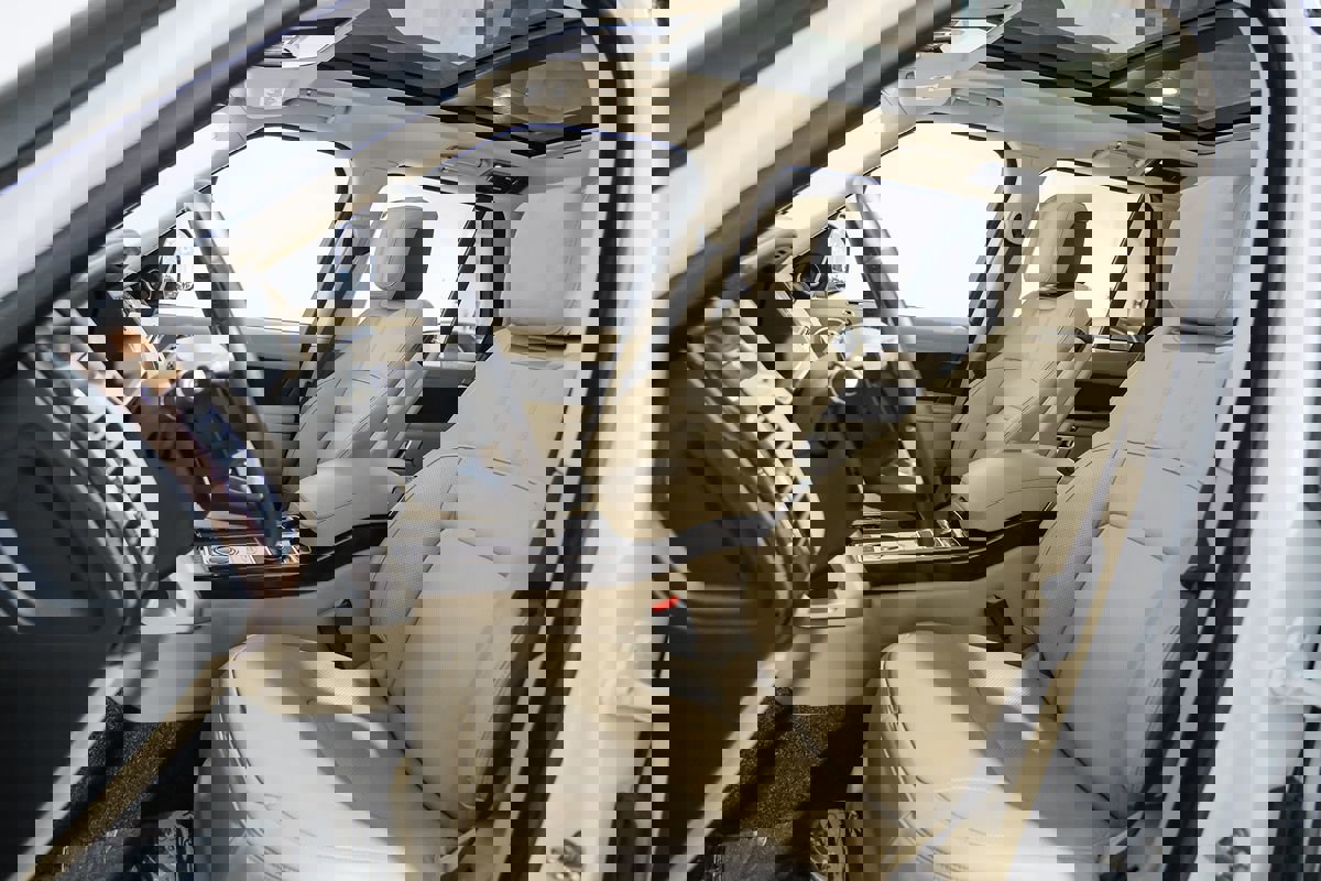 Used 2020 Land Rover Range Rover HSE AWD/4WD image 4