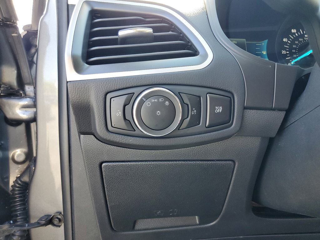 New 2024 Ford Edge SE w/ Black Appearance Package AWD/4WD image 14