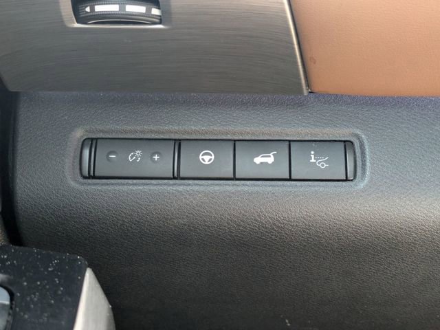 Used 2023 Nissan Pathfinder Platinum FWD image 14