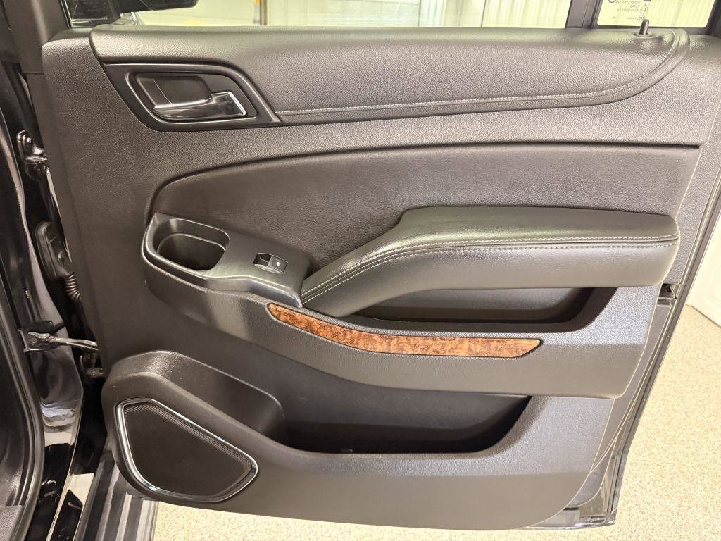 Used 2019 Chevrolet Suburban Premier image 39