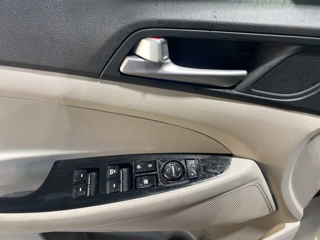 Used 2021 Hyundai Tucson SE w/ Cargo Package image 13