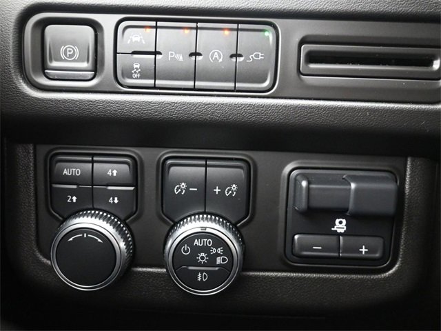 Used 2021 GMC Yukon XL SLT w/ SLT Luxury Plus Package image 29