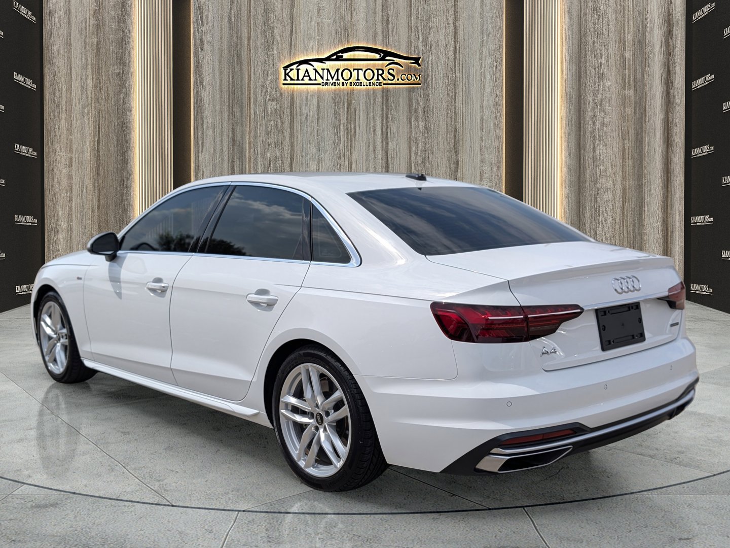 Used 2024 Audi A4 2.0T Premium Plus image 6