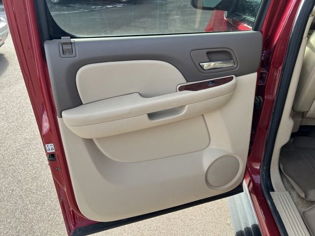 Used 2012 Chevrolet Suburban LT w/ Luxury Package image 27