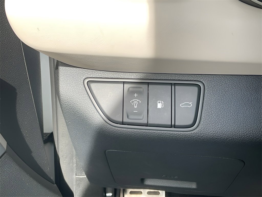 Used 2023 Genesis G70 2.0T w/ Sport Prestige Package image 29