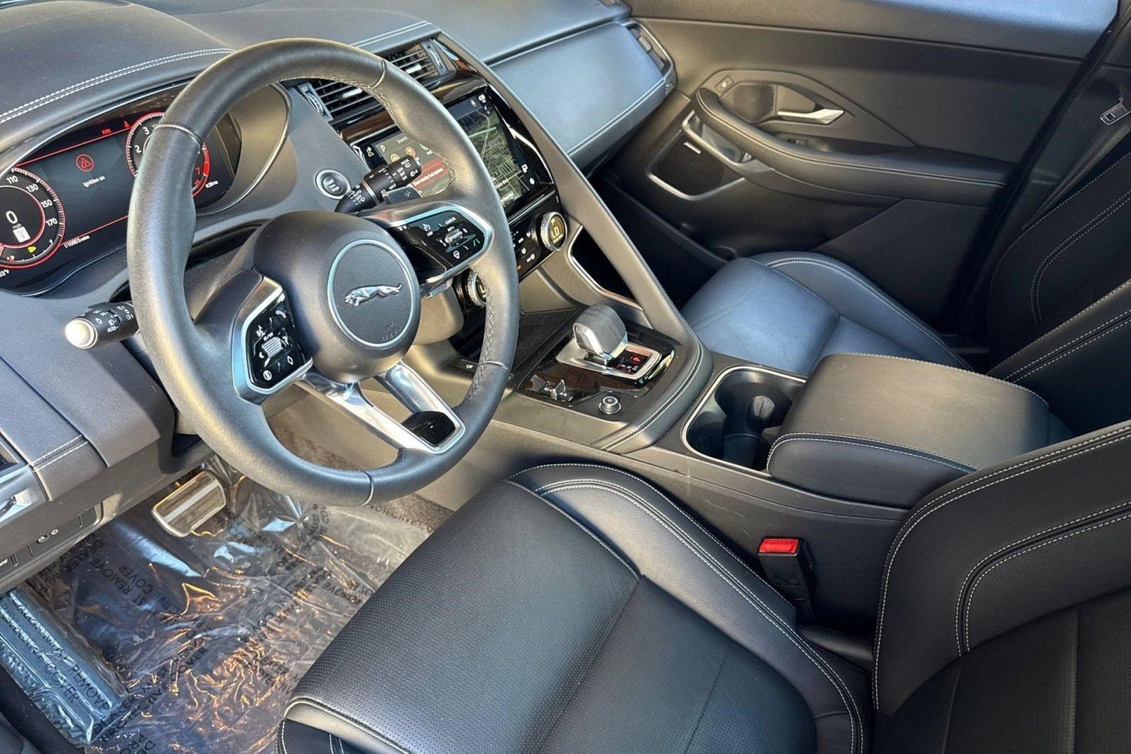 Used 2024 Jaguar E-PACE R-Dynamic SE AWD/4WD image 4