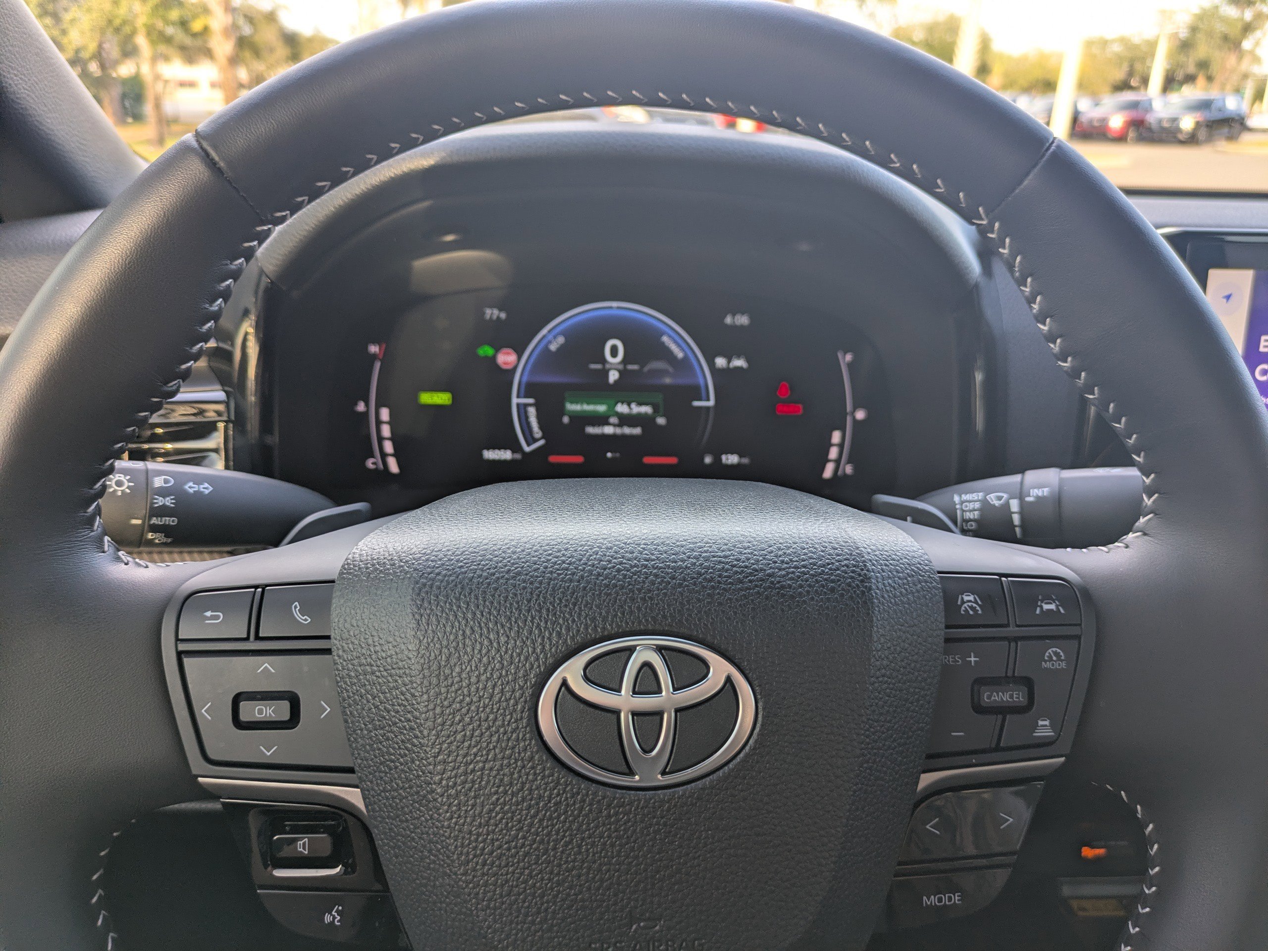 Used 2025 Toyota Camry SE w/ Multimedia Upgrade Package image 27