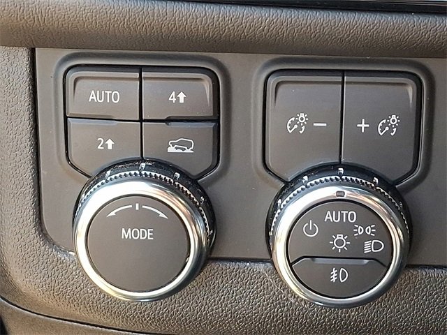 Certified 2025 GMC Yukon XL Denali image 23