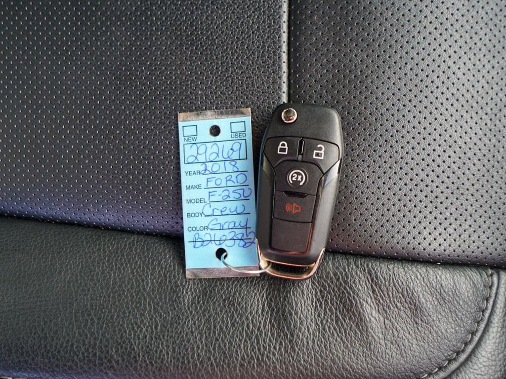 Used 2018 Ford F250 Lariat w/ Chrome Package image 39