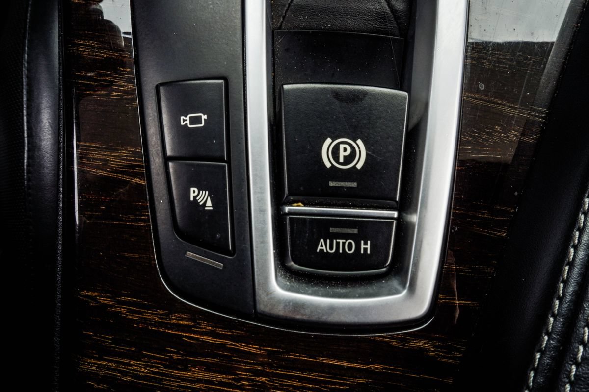 Used 2014 BMW 650i Convertible RWD image 23