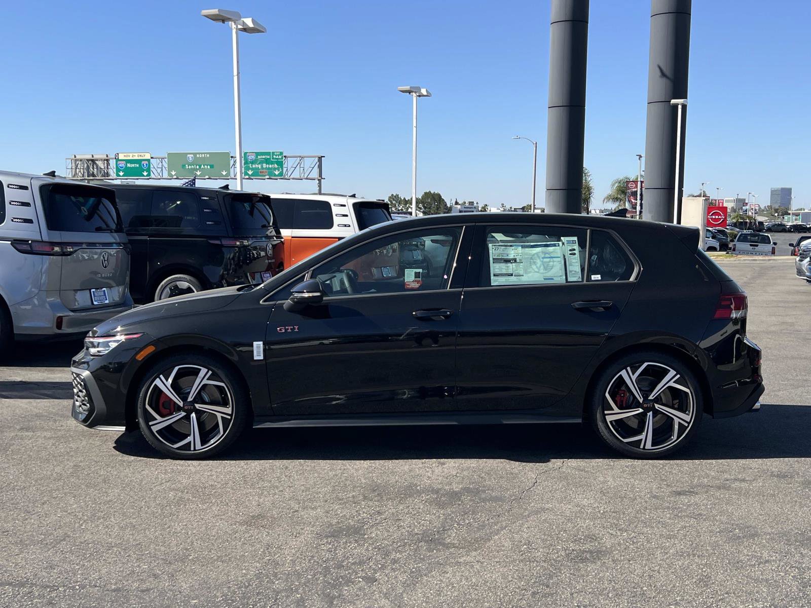 New 2026 Volkswagen GTI SE FWD image 2