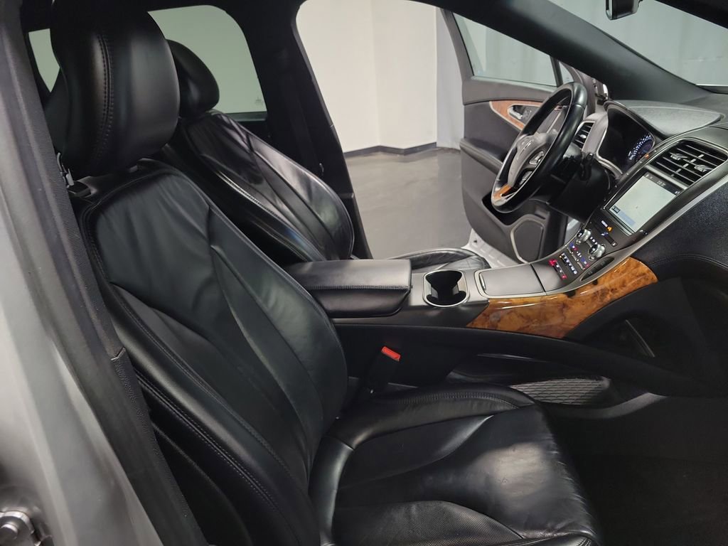 Used 2018 Lincoln MKX Select w/ Select Plus Package image 22