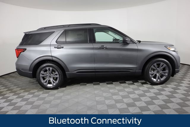 New 2026 Ford Explorer Active w/ Active Comfort Package image 2