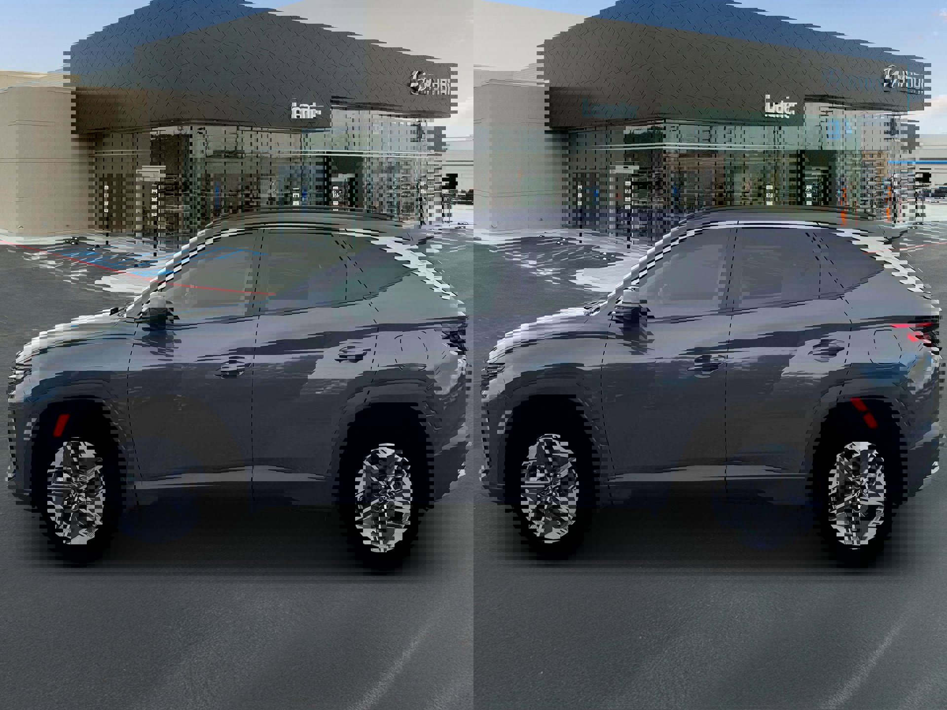 New 2026 Hyundai Tucson SEL image 3