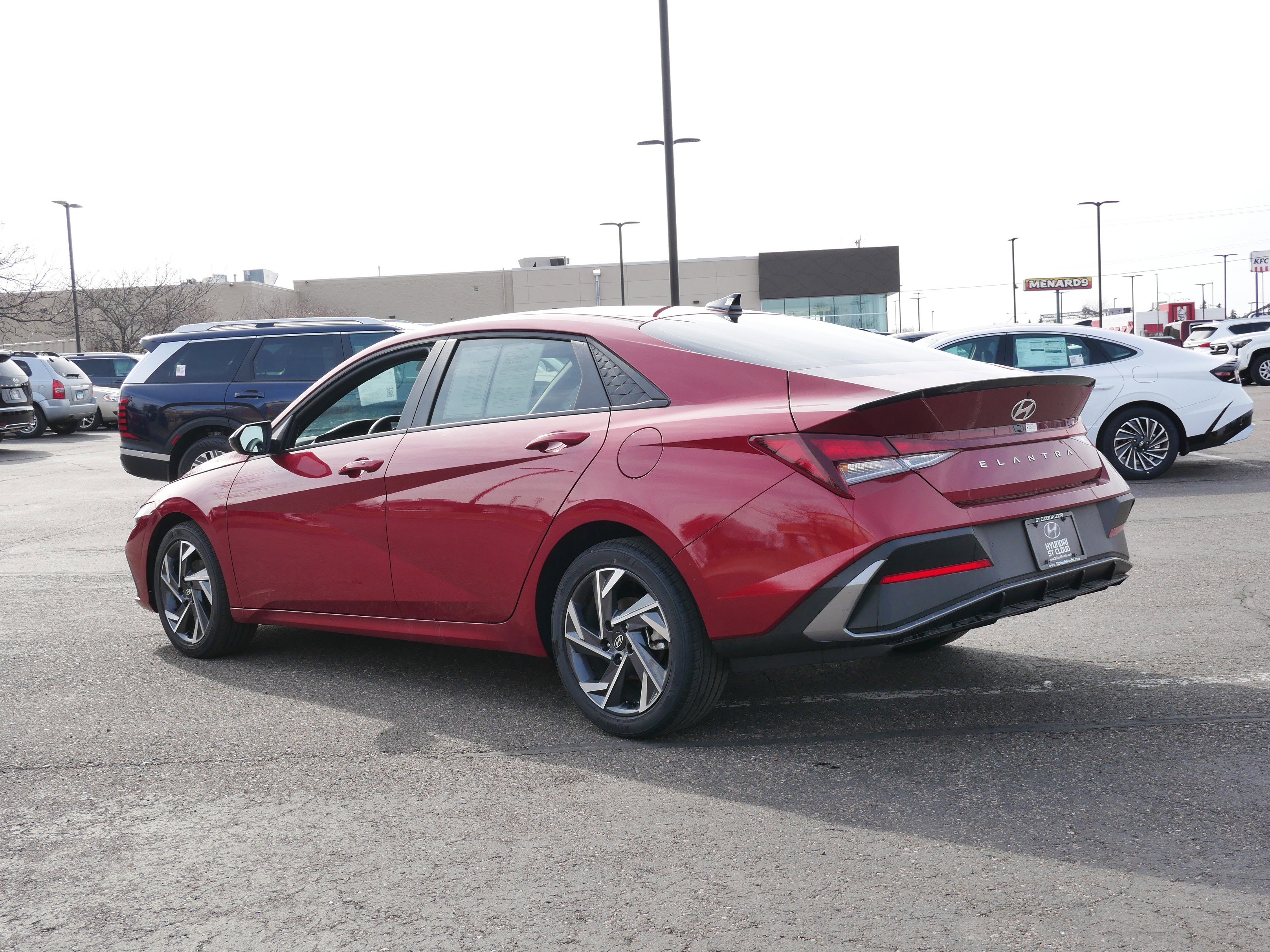 Certified 2025 Hyundai Elantra Sport FWD image 3