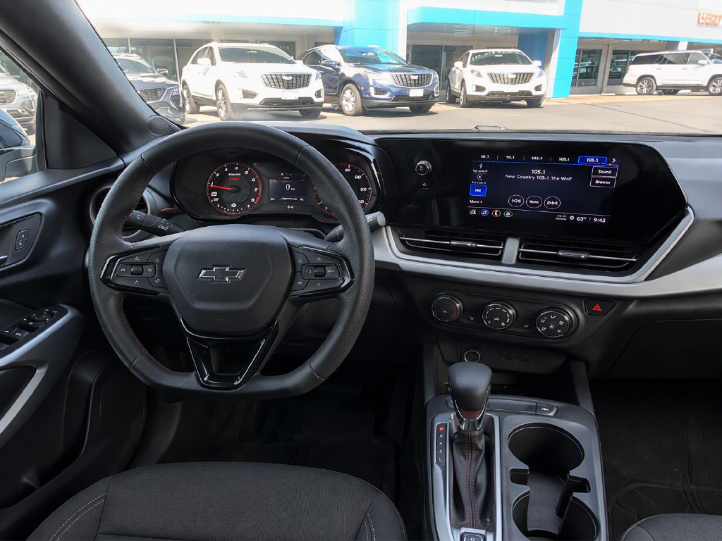 Used 2024 Chevrolet Trax RS FWD image 10