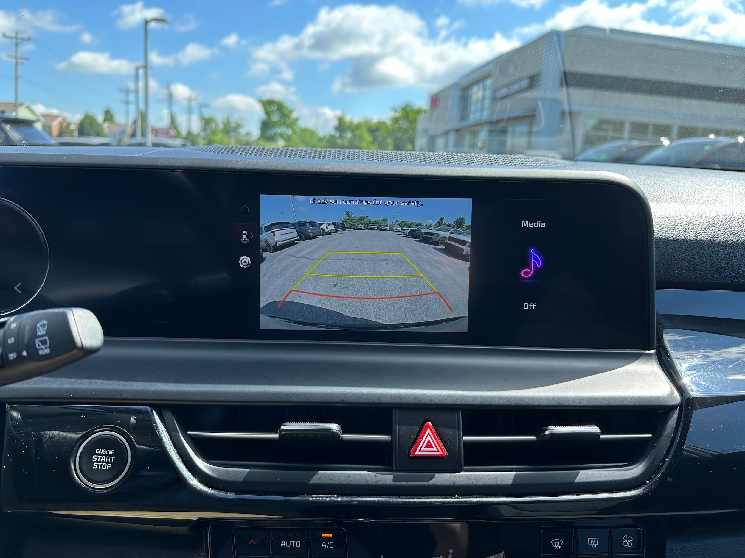 Used 2024 Kia Seltos S AWD/4WD image 29
