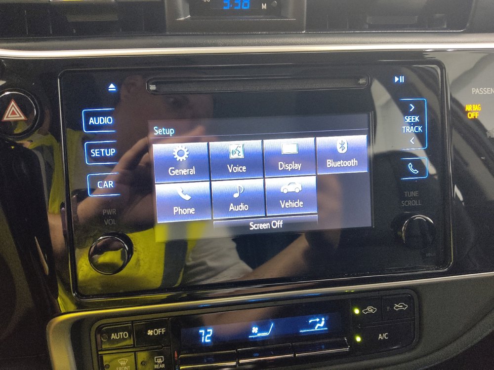 Used 2017 Toyota Corolla SE image 25