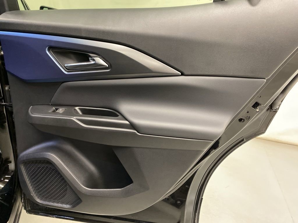 Used 2024 Chevrolet Equinox EV LT w/ Active Safety Package 3 image 13