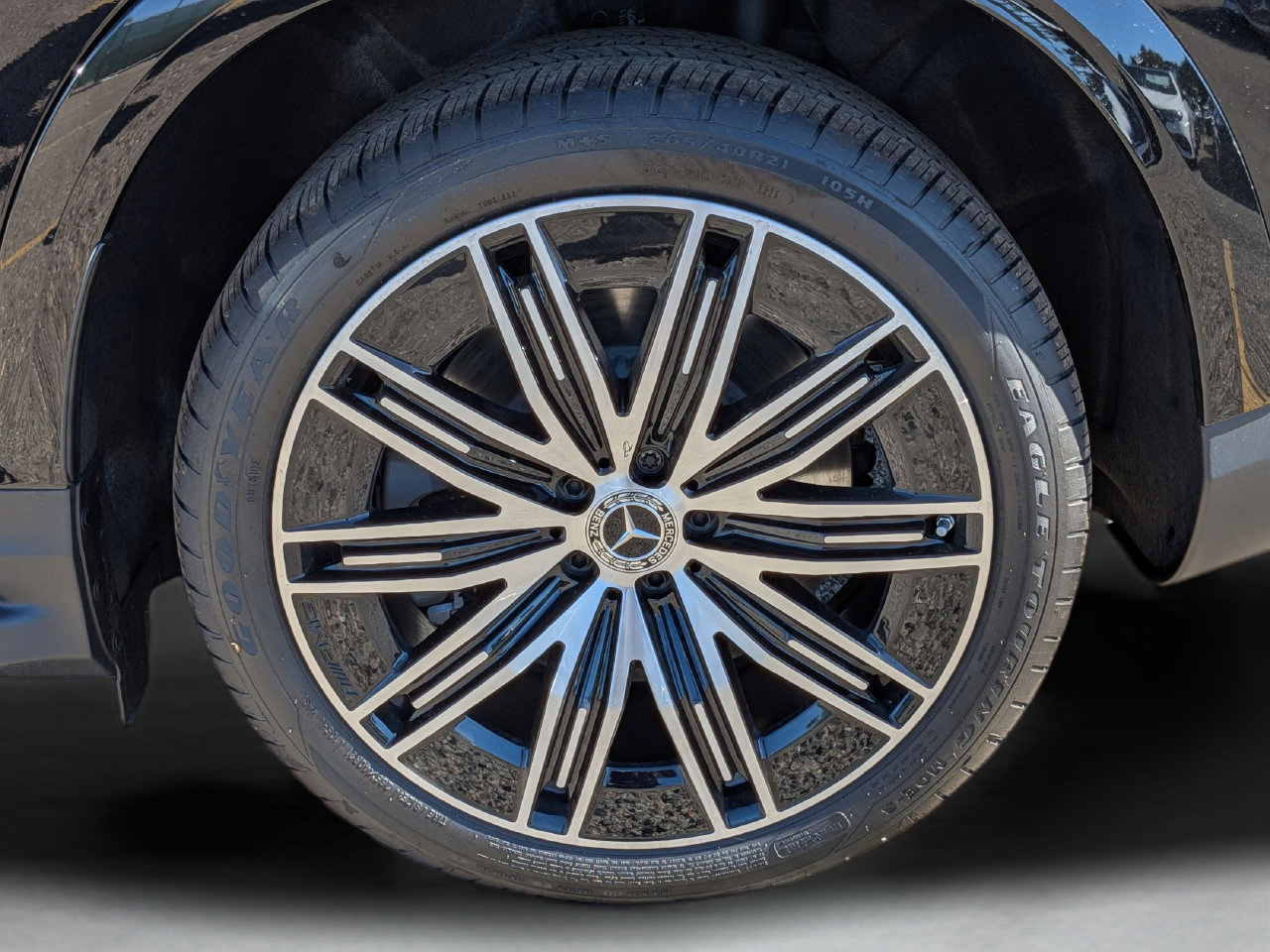 New 2027 Mercedes-Benz EQE 320 4MATIC SUV image 11