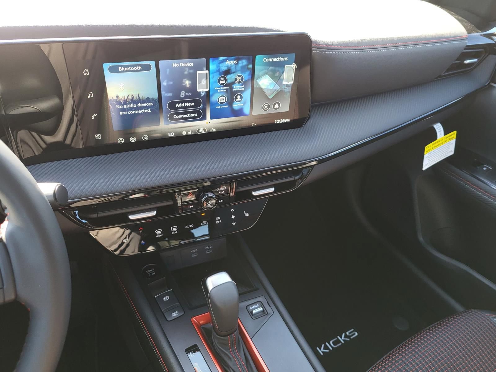 New 2026 Nissan Kicks SR w/ SR Premium Package FWD image 3