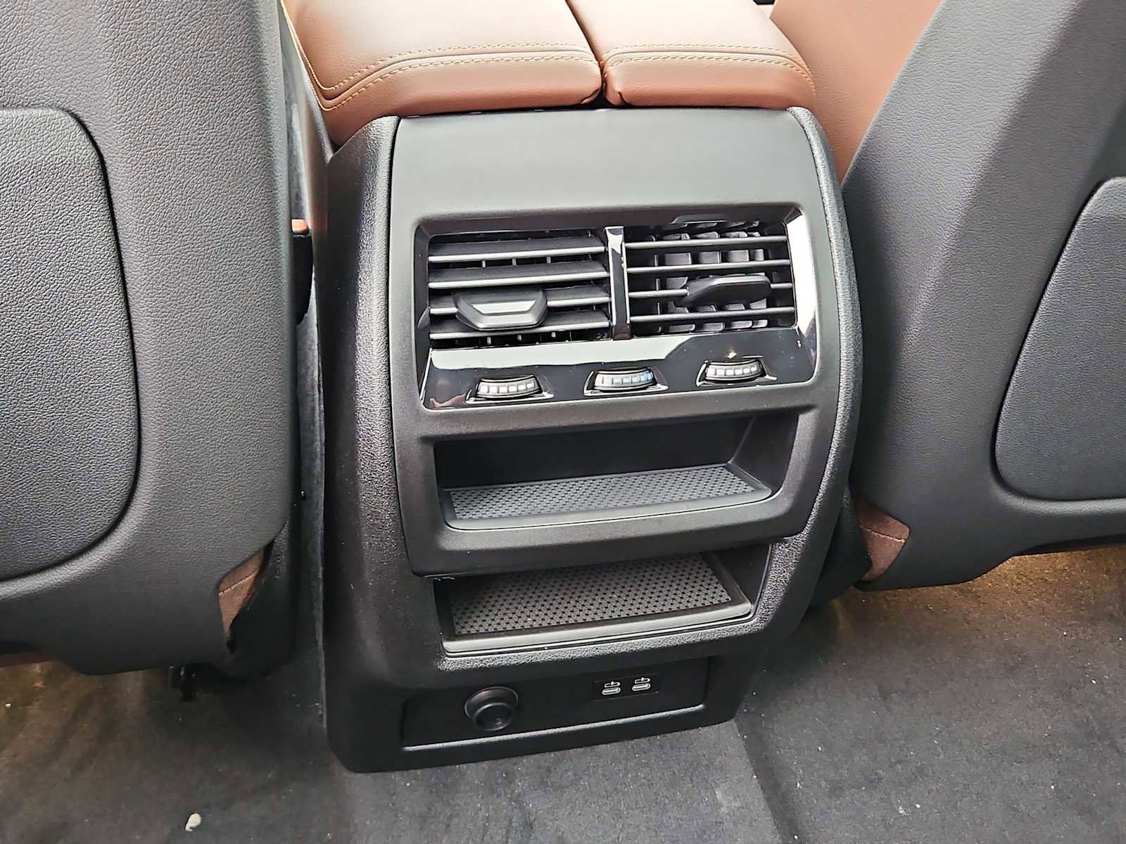 Used 2026 BMW X5 xDrive40i w/ Premium Package image 28