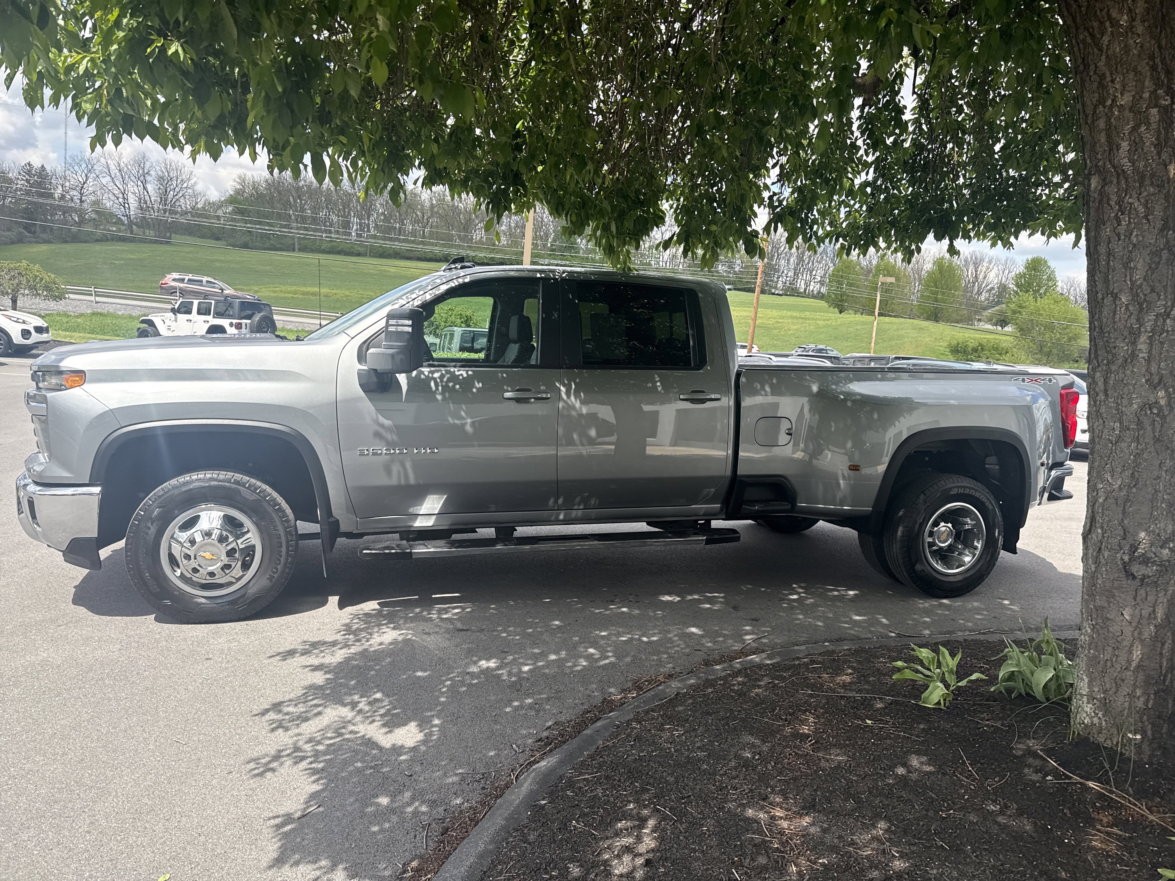 Used 2025 Chevrolet Silverado 3500 LT w/ All Star Edition AWD/4WD image 7