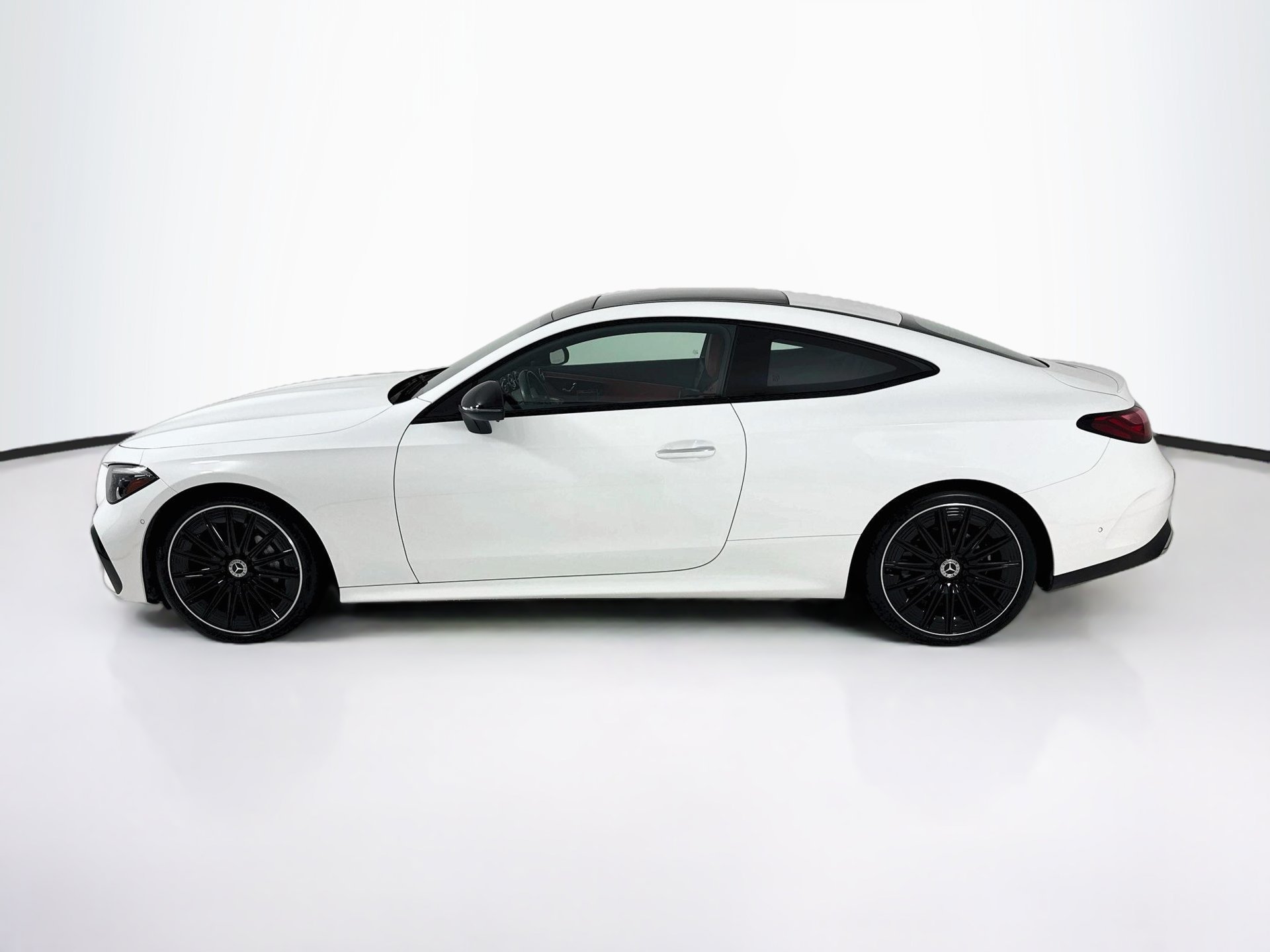 Used 2024 Mercedes-Benz CLE 300 4MATIC Coupe image 5