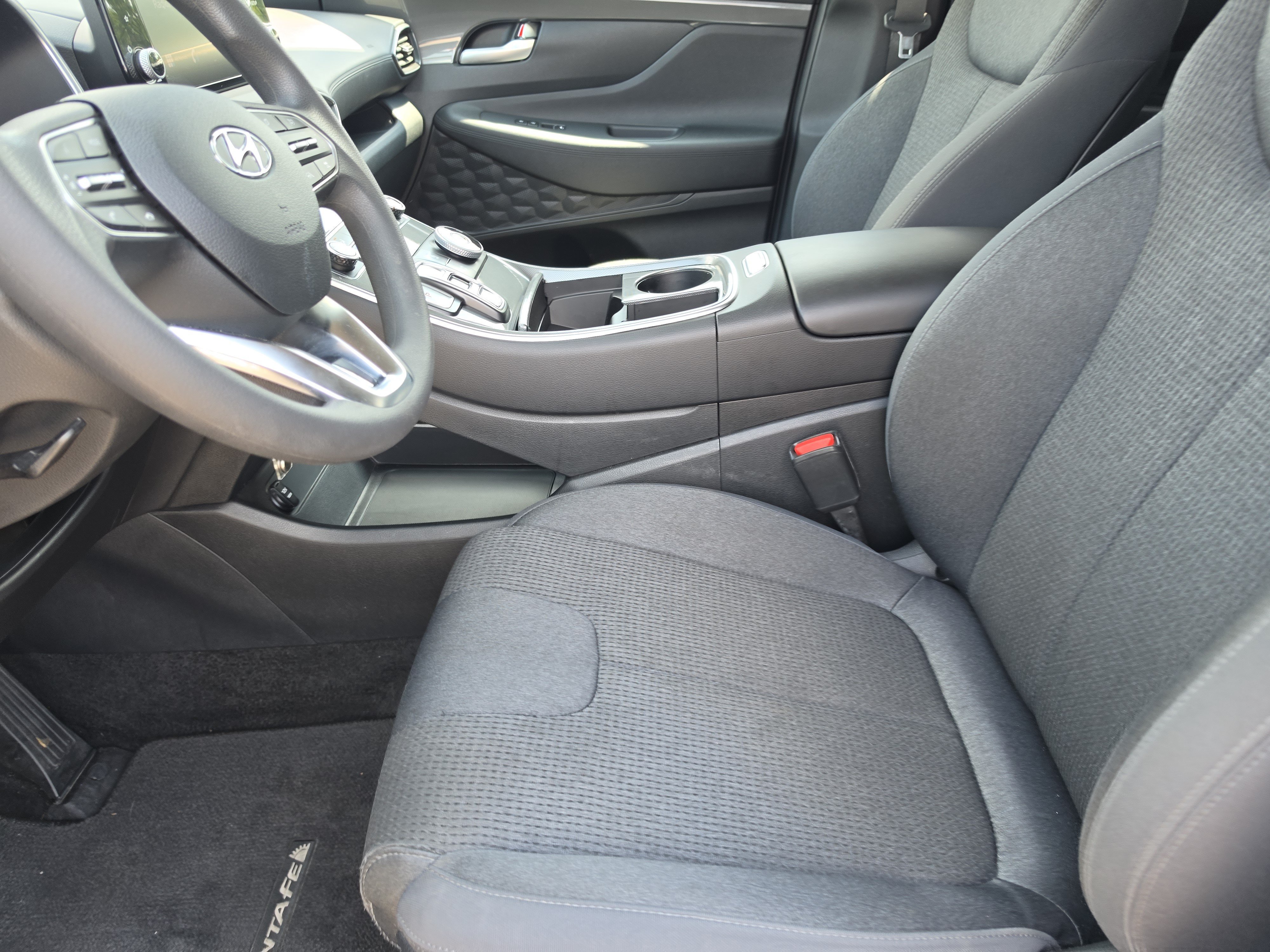 Used 2023 Hyundai Santa Fe SE FWD image 9