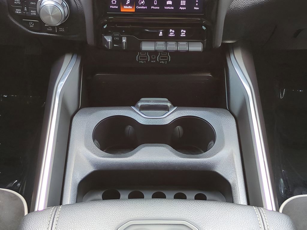 Used 2025 RAM 1500 Laramie w/ Sport Appearance Package image 21