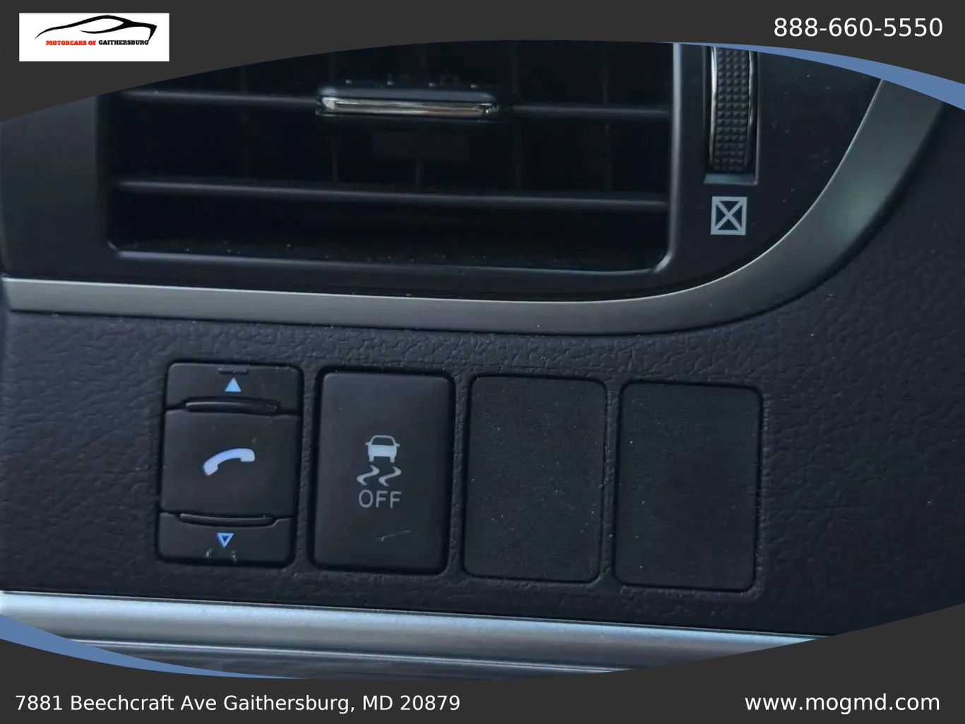 Used 2012 Toyota Camry LE FWD image 32