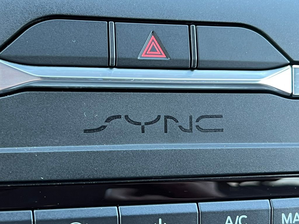 Used 2020 Ford Explorer XLT w/ Equipment Group 202A image 28