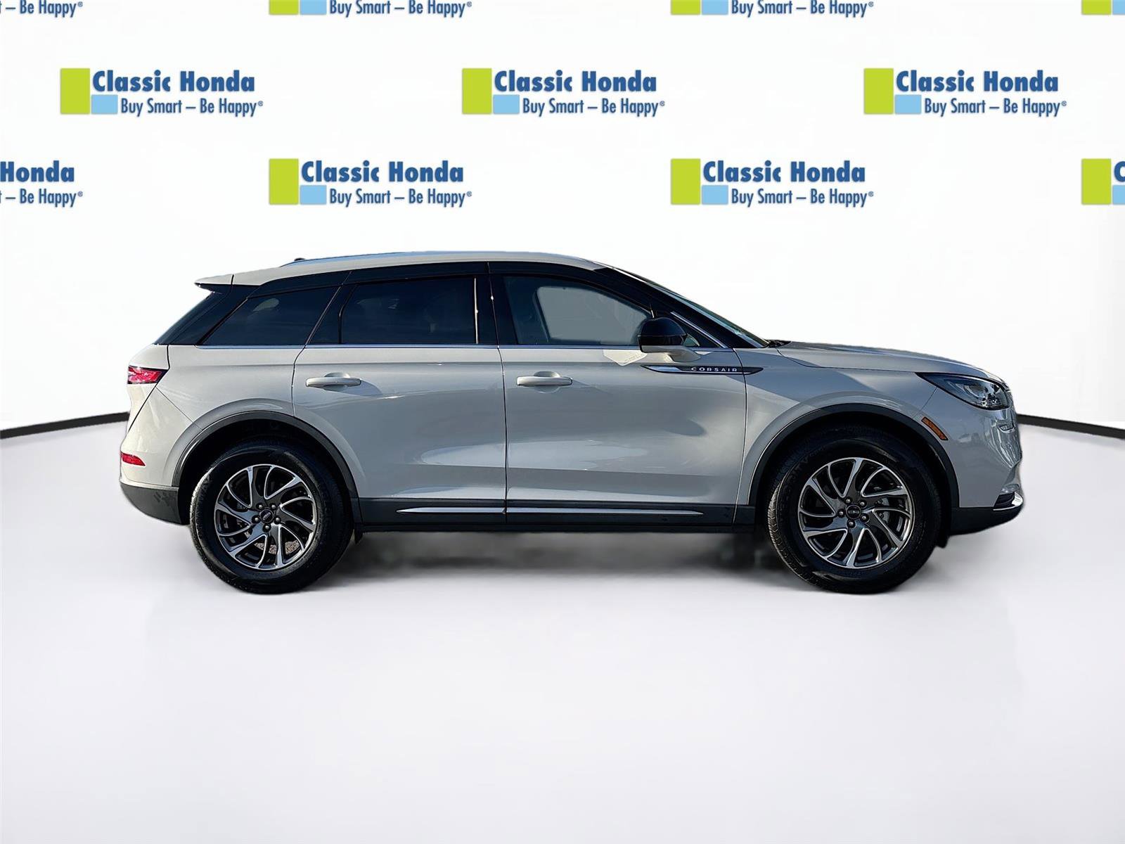 Used 2021 Lincoln Corsair Standard w/ Towing Package I image 9