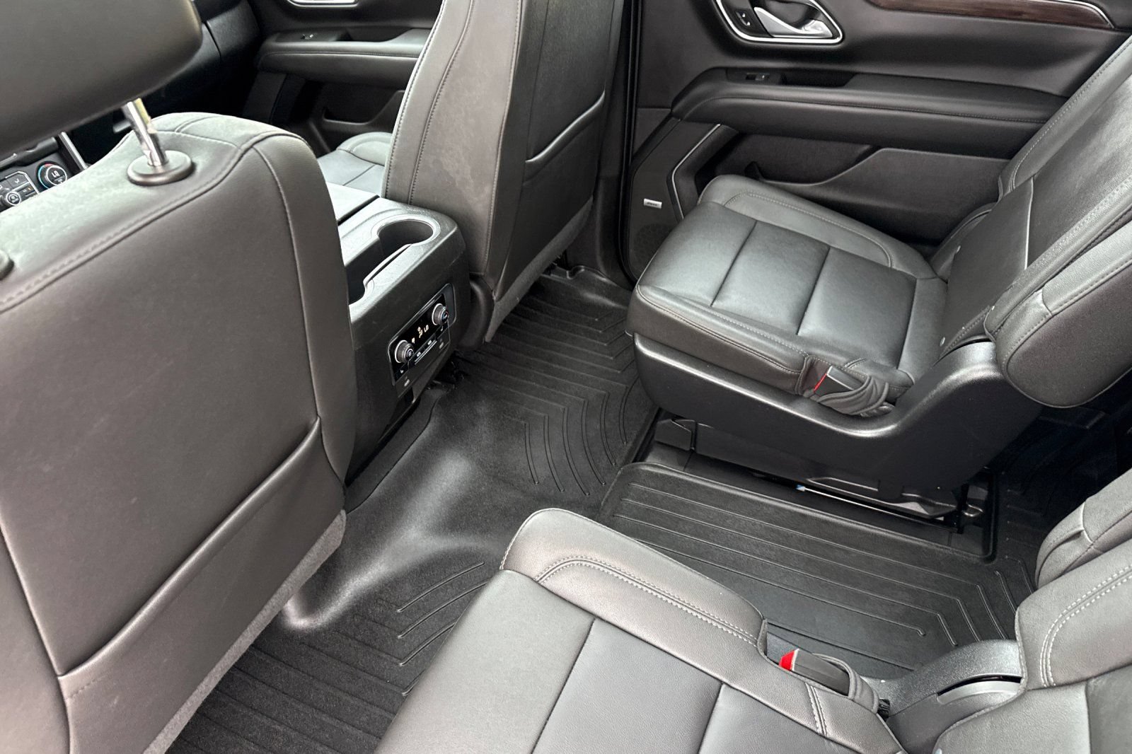 Used 2023 Chevrolet Tahoe LT w/ LT Signature Plus Package AWD/4WD image 9