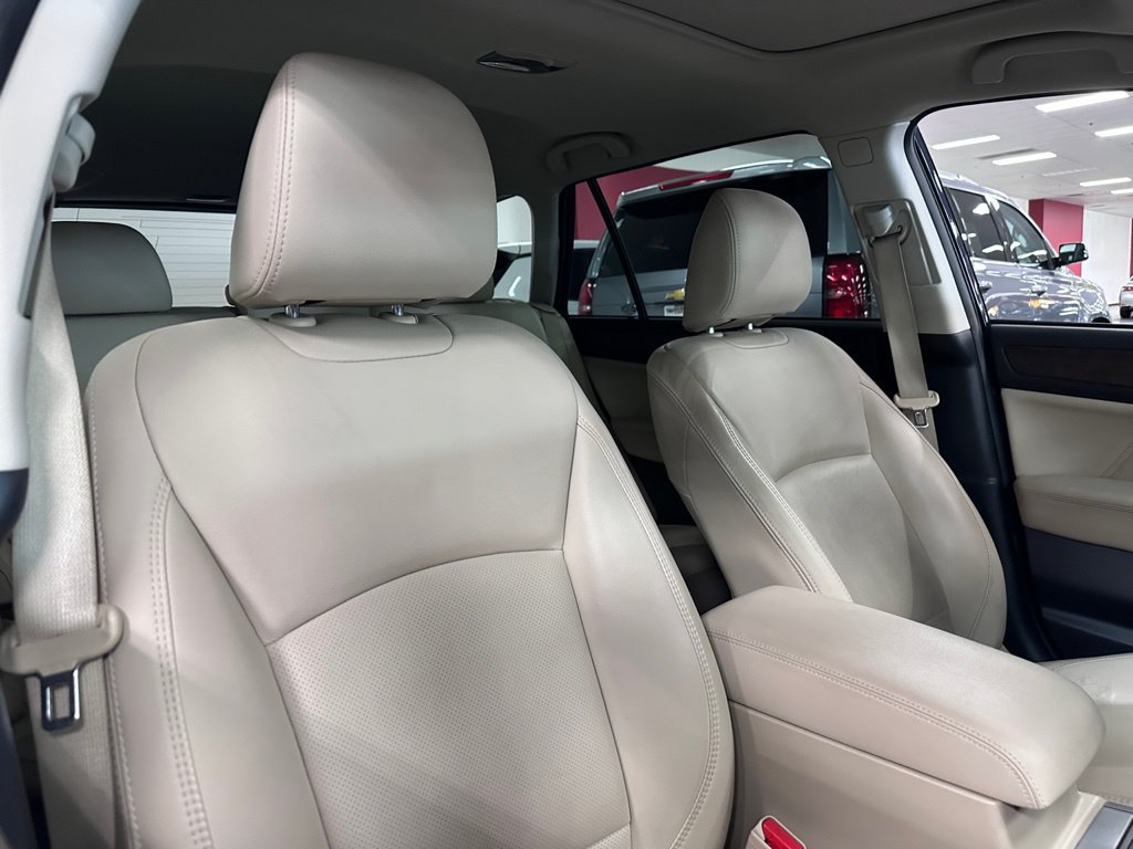 Used 2018 Subaru Outback 3.6R Limited AWD/4WD image 30