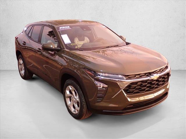 Used 2024 Chevrolet Trax LS w/ LS Convenience Package image 6