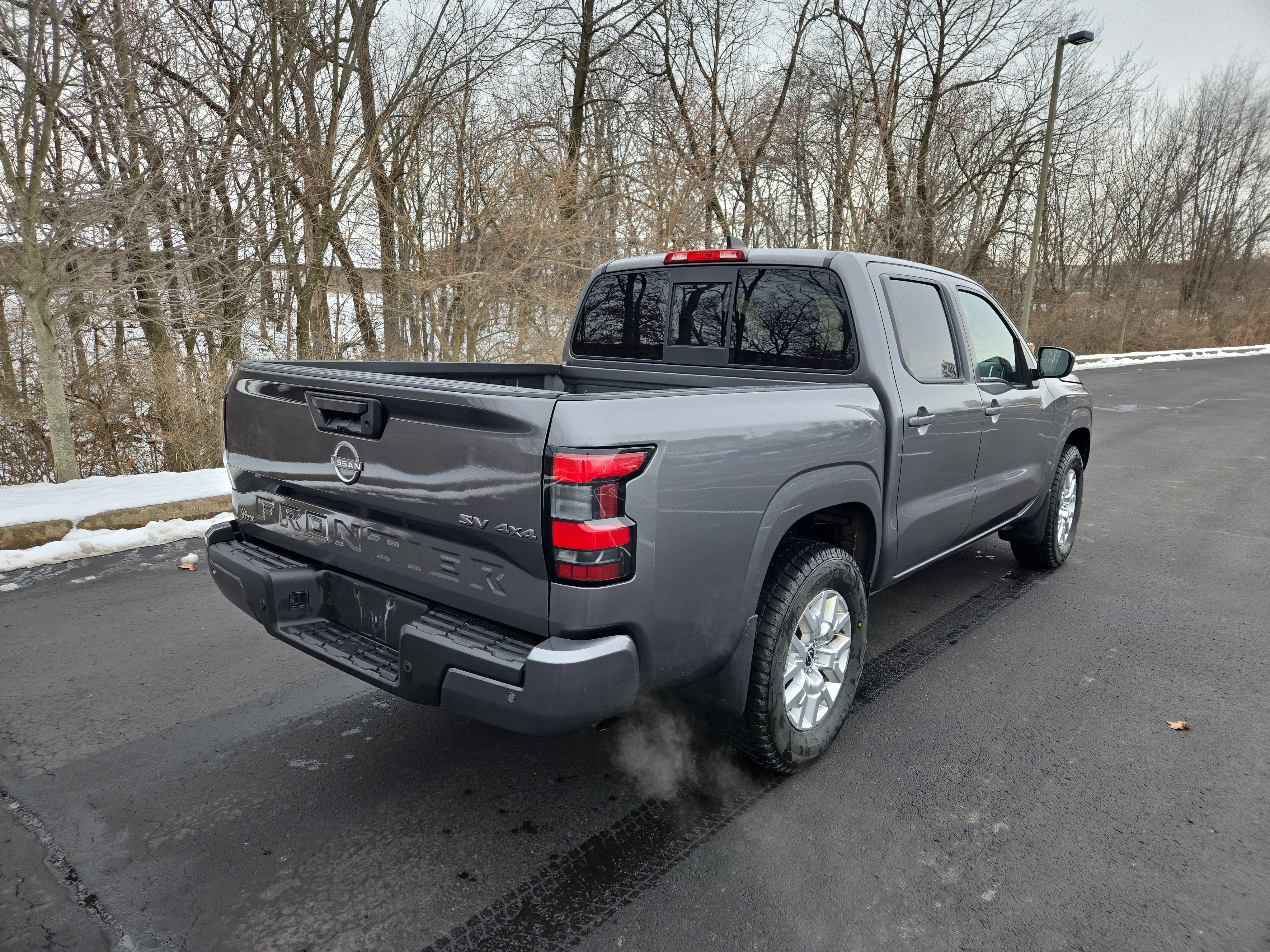 Used 2022 Nissan Frontier SV w/ Technology Package image 3