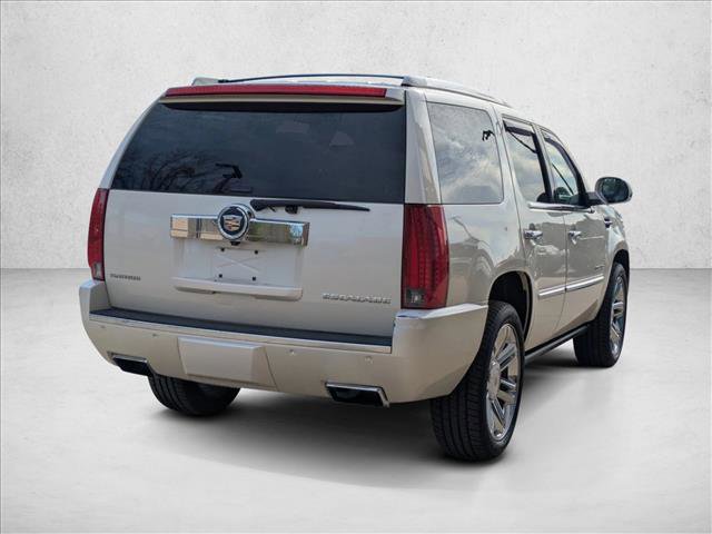 Used 2014 Cadillac Escalade Platinum AWD/4WD image 5