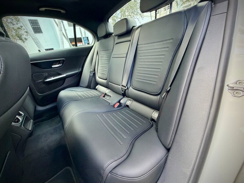 Used 2023 Mercedes-Benz C 300 Sedan image 27