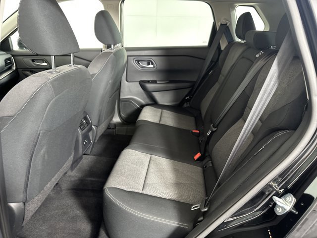 Certified 2024 Nissan Rogue SV image 7
