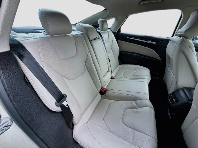 Used 2017 Ford Fusion Titanium FWD image 21