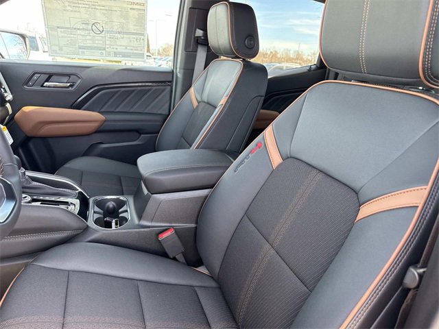 New 2026 GMC Canyon AT4 image 13