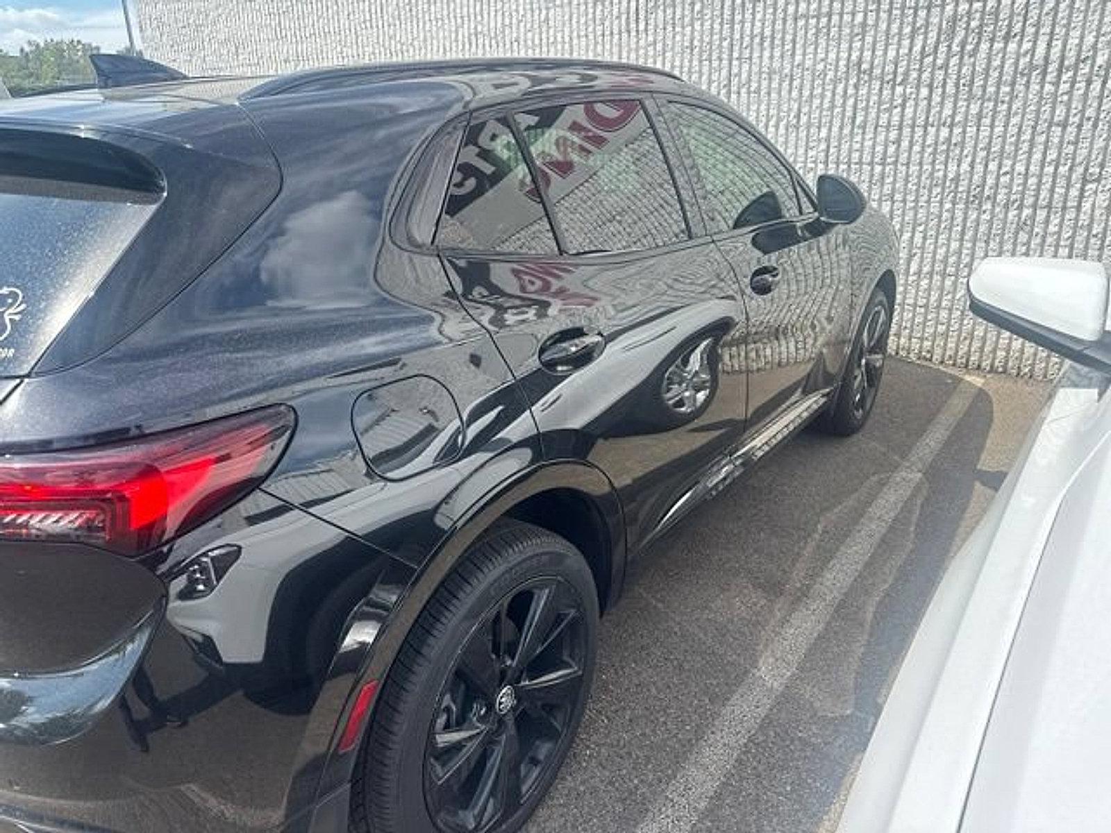 Certified 2022 Buick Envision Preferred FWD image 10
