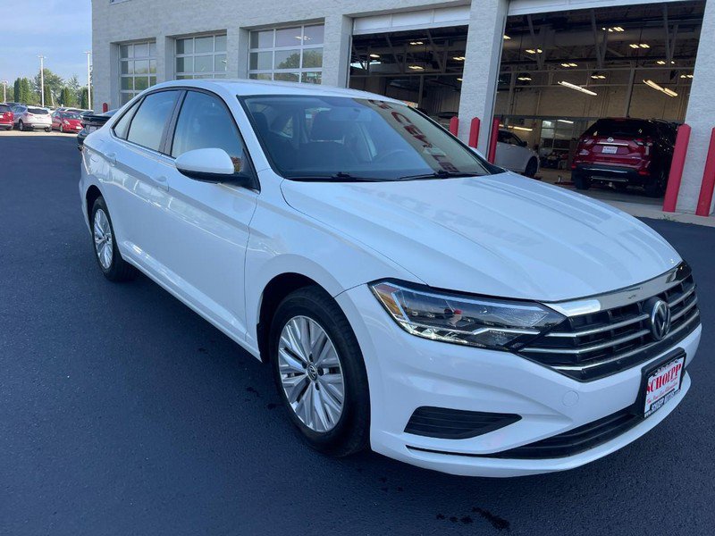 Used 2019 Volkswagen Jetta R-Line image 2
