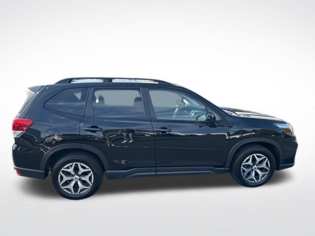 Used 2021 Subaru Forester Premium image 6
