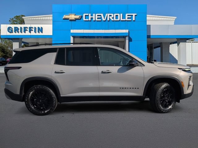 New 2026 Chevrolet Traverse Z71 w/ LPO, Floor Liner Package AWD/4WD image 3
